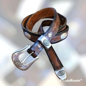 Vtg RED LEATHER 1996 Floral Tooled Basket Weave Concho Leather Belt